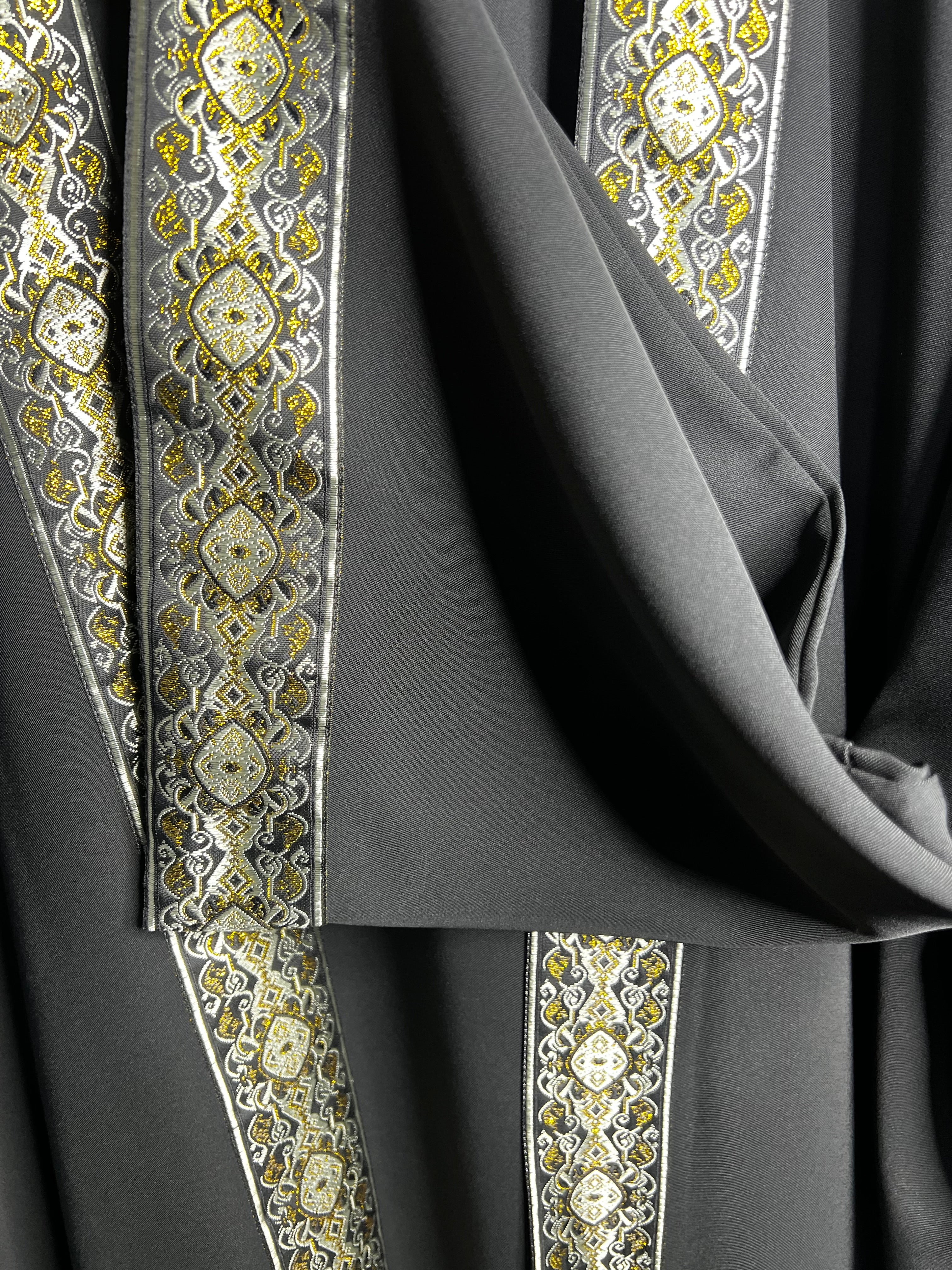 Kimono noir broderie doré